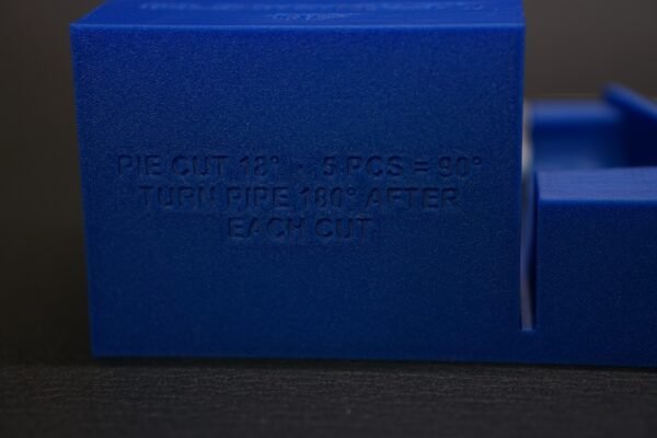 Engraved instructions on pie cut template: pie cut 18°, 5 pieces = 90°, turn pipe 180° after each cut