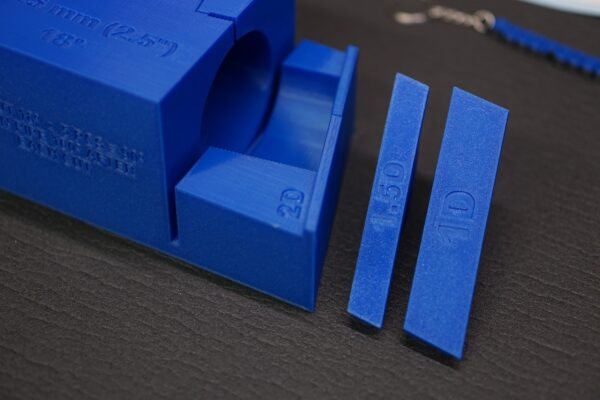 PieCut pie cut template with 1D and 1.5D radius inserts; 2D radius without insert